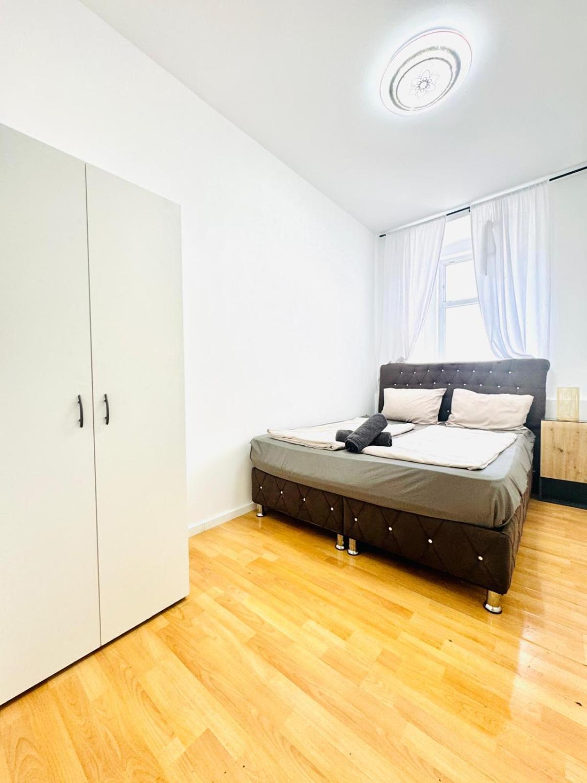 Comfy Rooms In A Shared Apt, 8Min To Rathausplatz Vienna Exterior photo